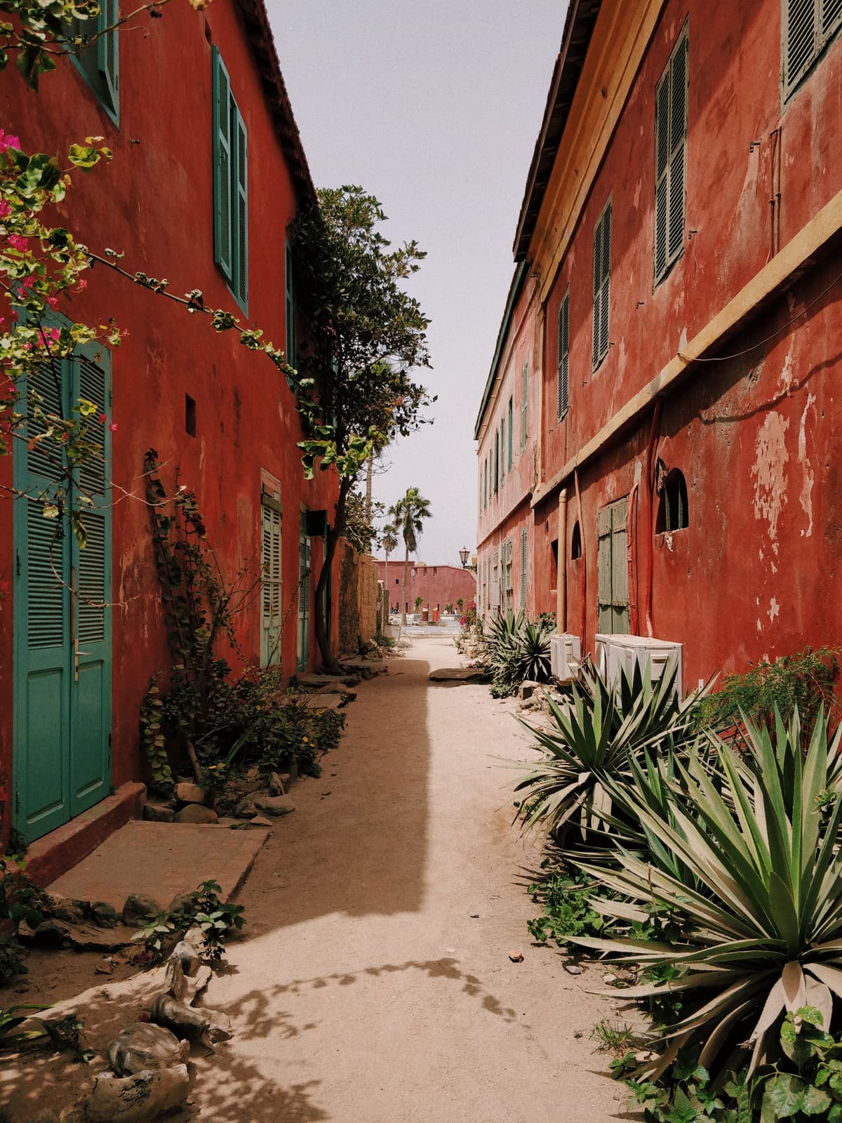 picture  of destination with title  Visit Goree Island for site senegal premuim  tour (tourism in Senegal)